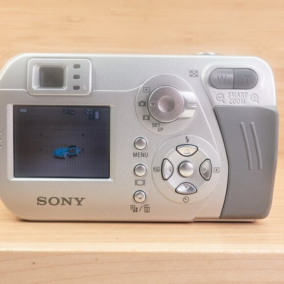Sony Cyber-shot DSC-P32 / 3.2MP Digital Camera / Silver / Made in Japan - Picture 5 of 8